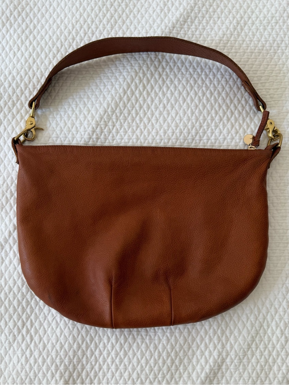 Brown Clare V Moyen Messenger